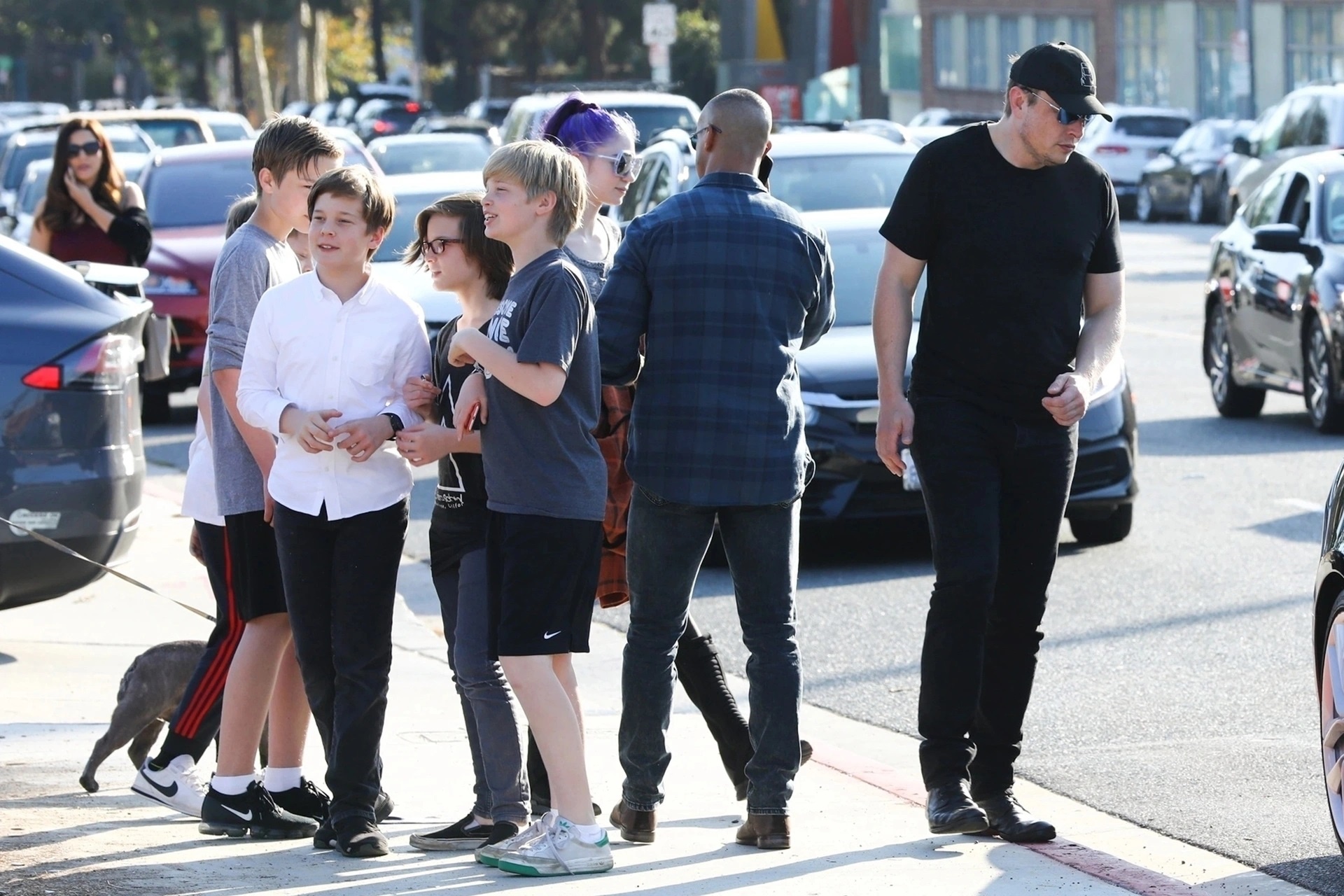 Elon Musk co them con anh 3