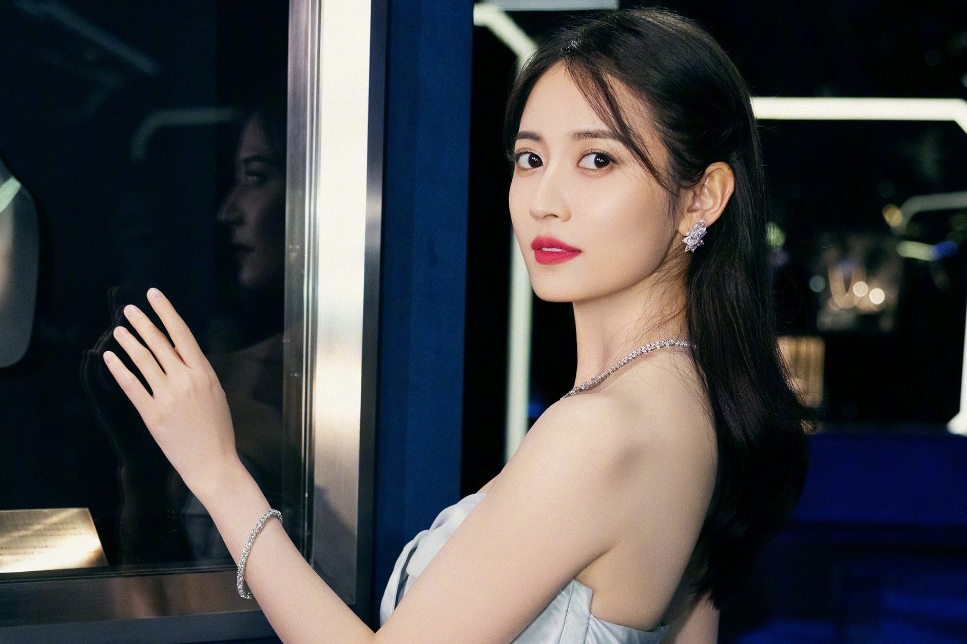 Nguoi tinh kem 29 tuoi cua Chan Tu Dan o 'Thien long bat bo' hinh anh