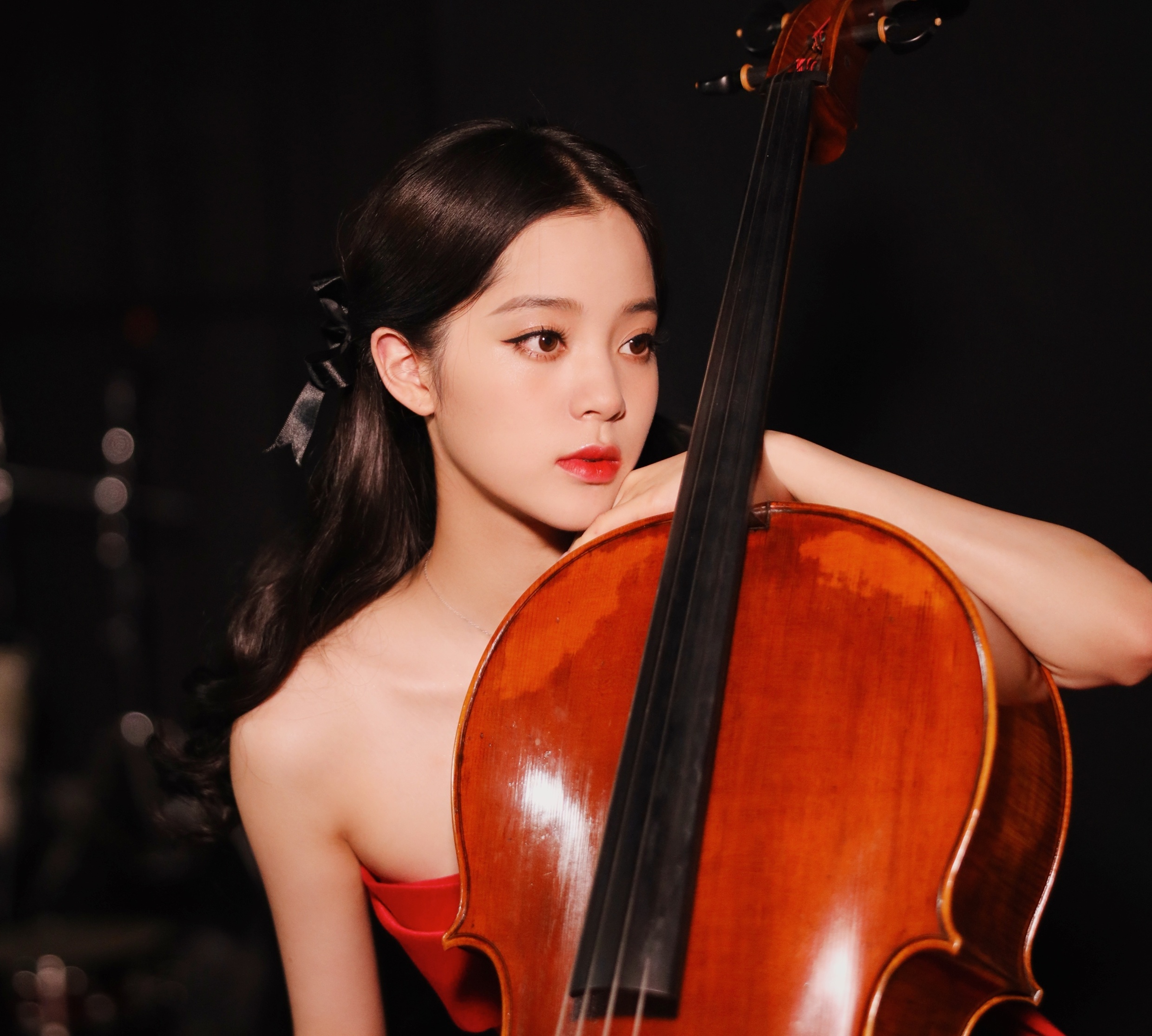 Au Duong Na Na cong chua cello anh 4