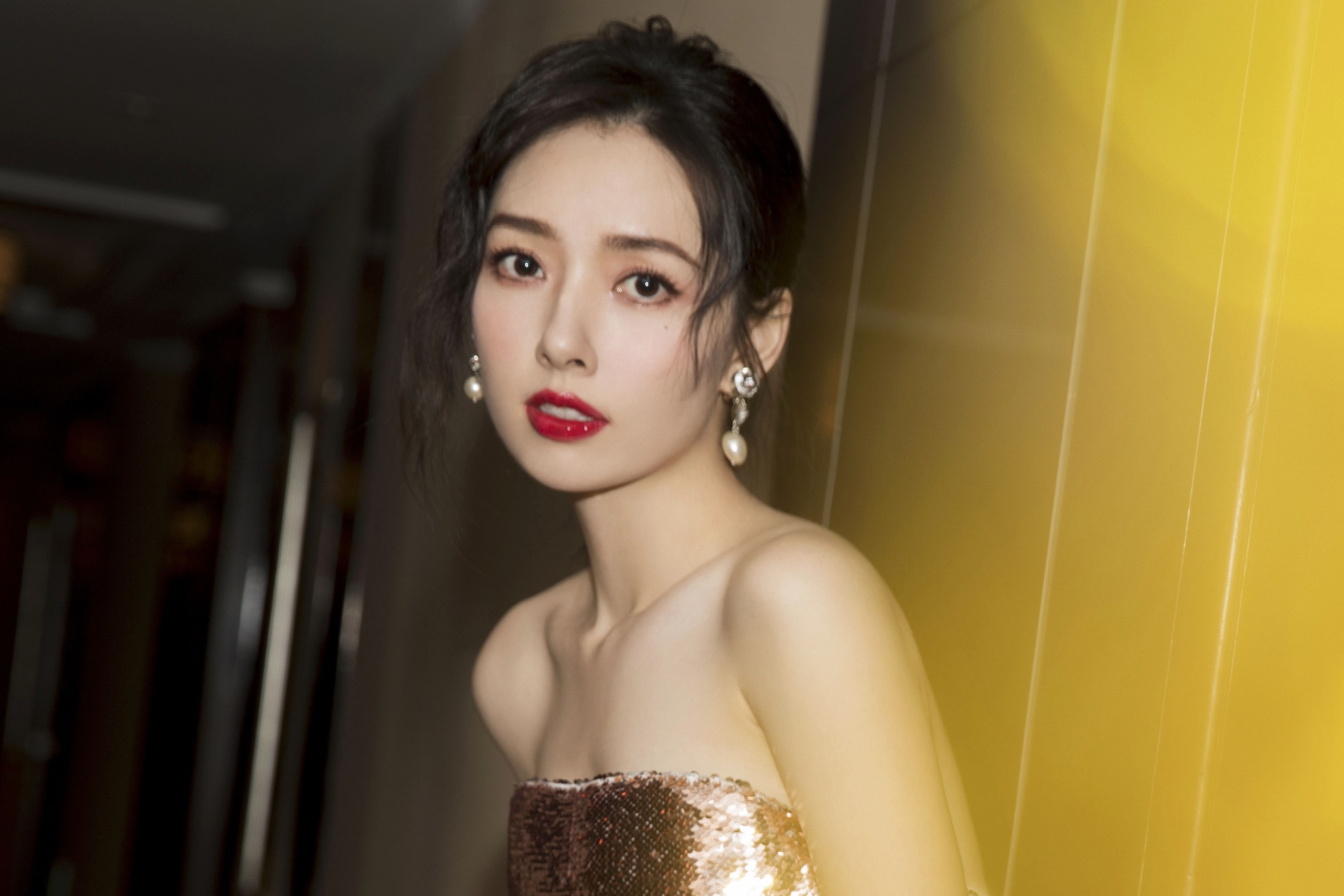 Hon nhan cua Quach Bich Dinh - Huong Ta ran nut hinh anh