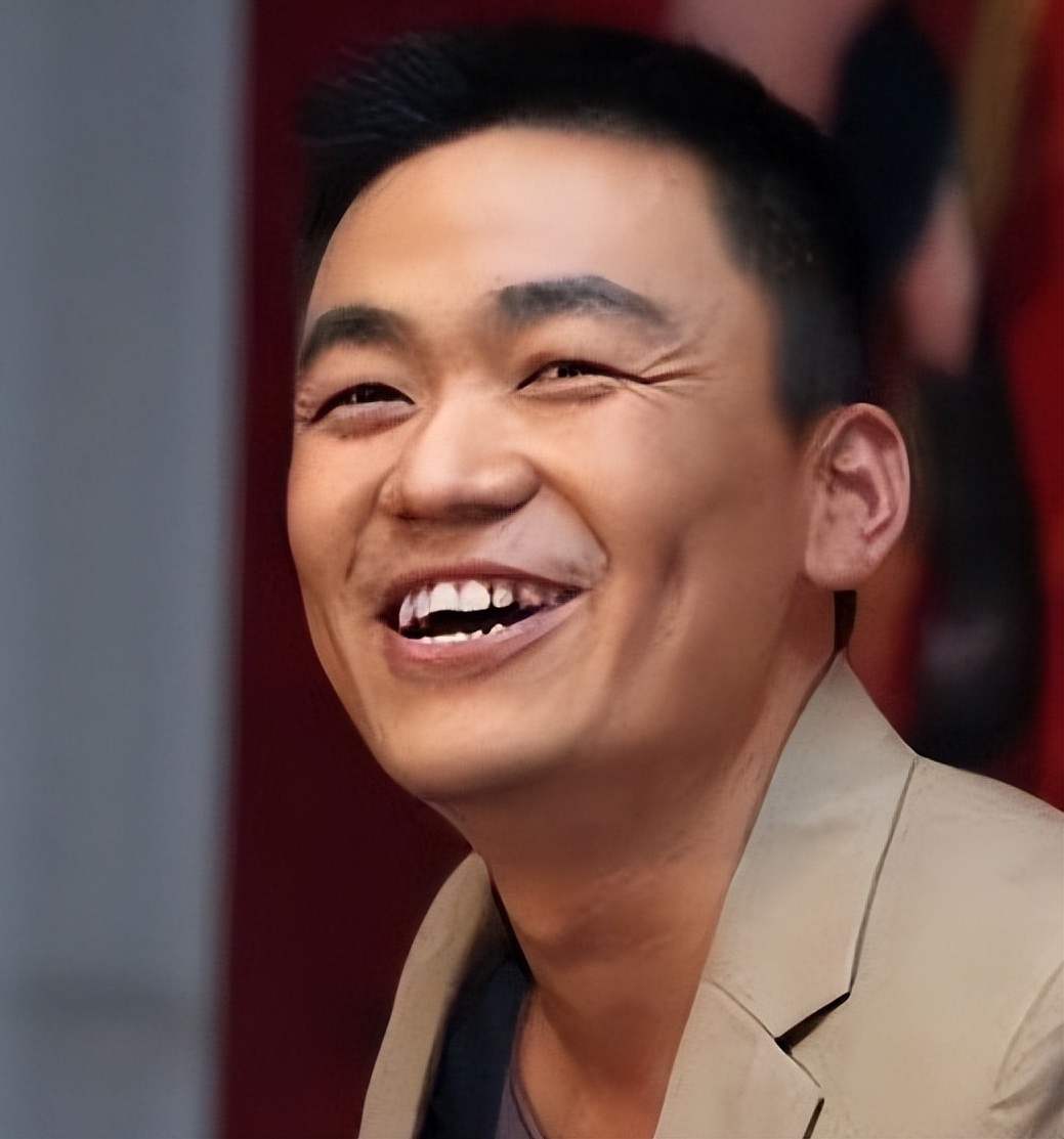 vua hài Trung Quốc Vương Bảo Cường phẫu thuật thẩm mỹ ảnh 4 vua hai Trung Quoc Vuong Bao Cuong phau thuat tham my anh 4