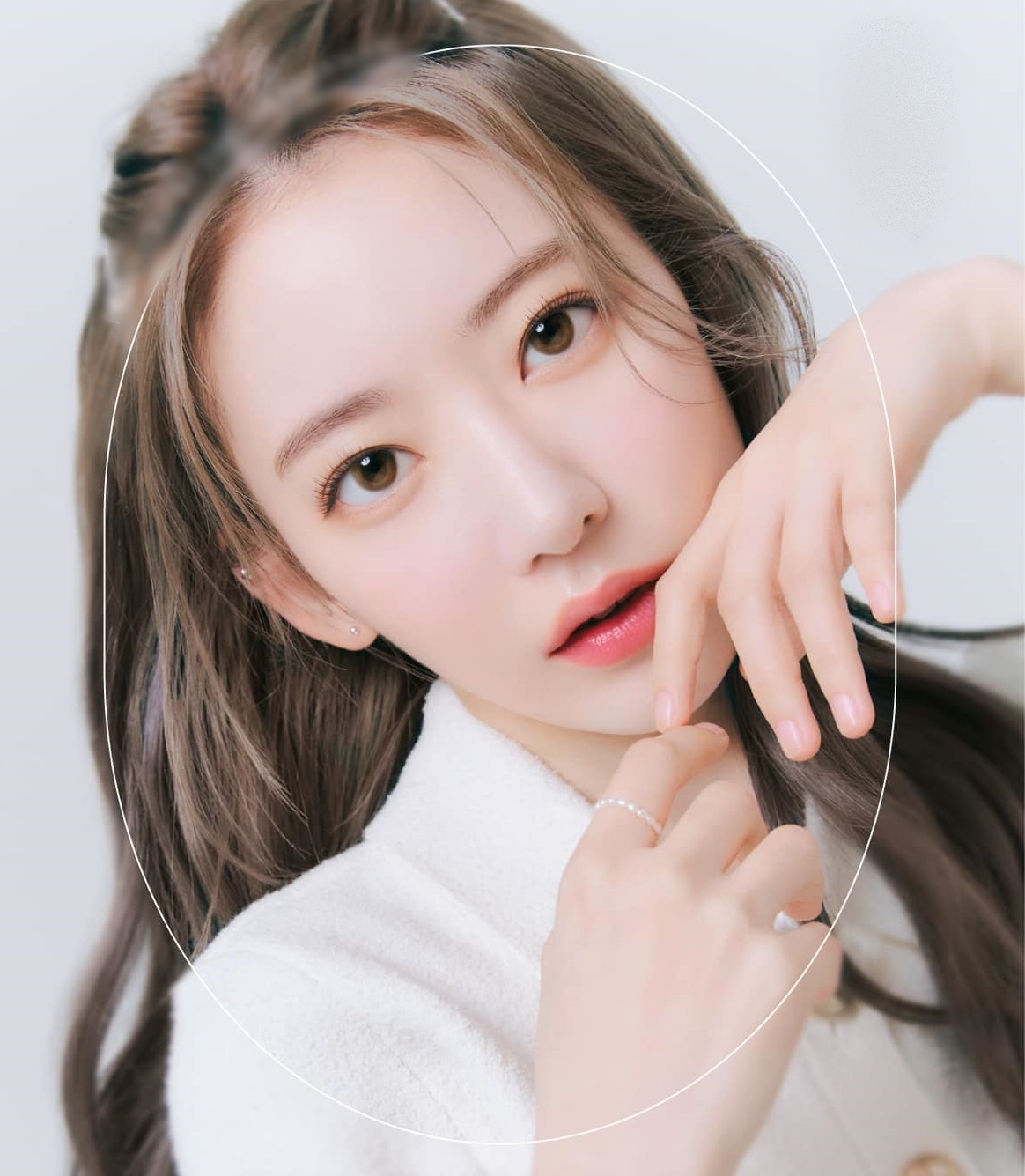 Sakura Le Sserafim bi boi nho anh 2