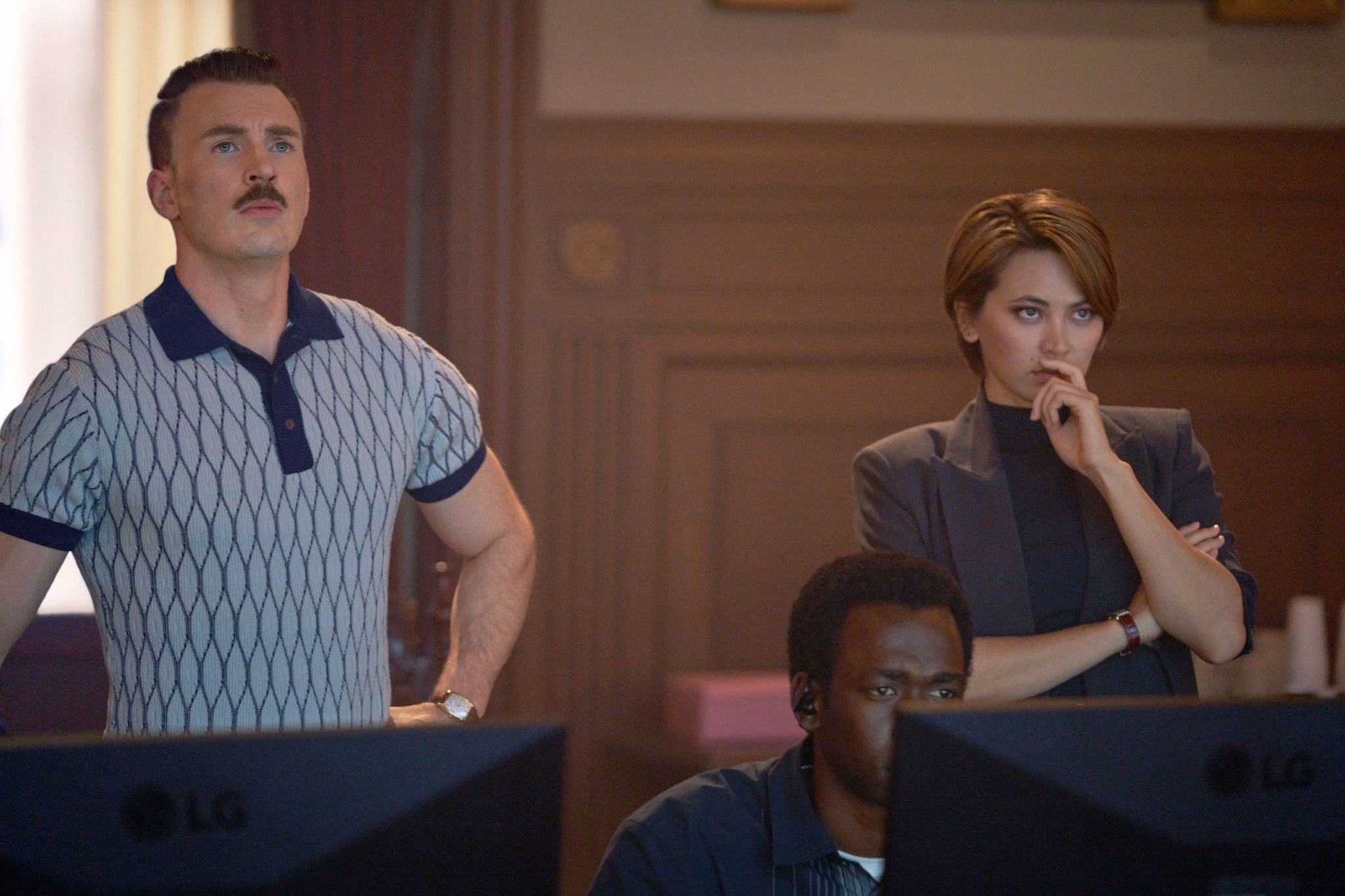 The Gray Man review anh 3