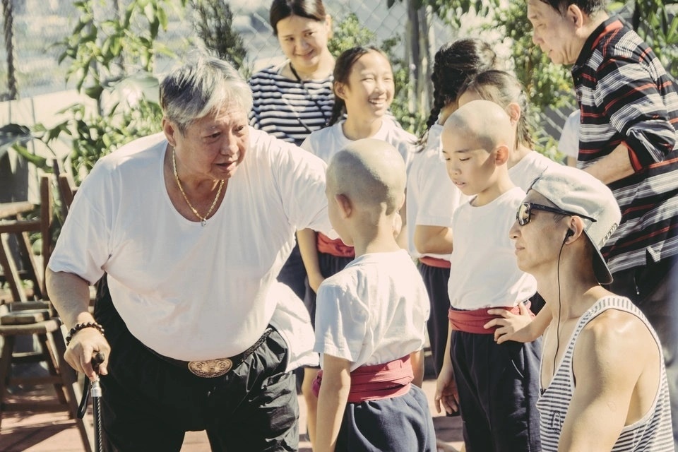 Hong Kim Bao suc khoe kem anh 4