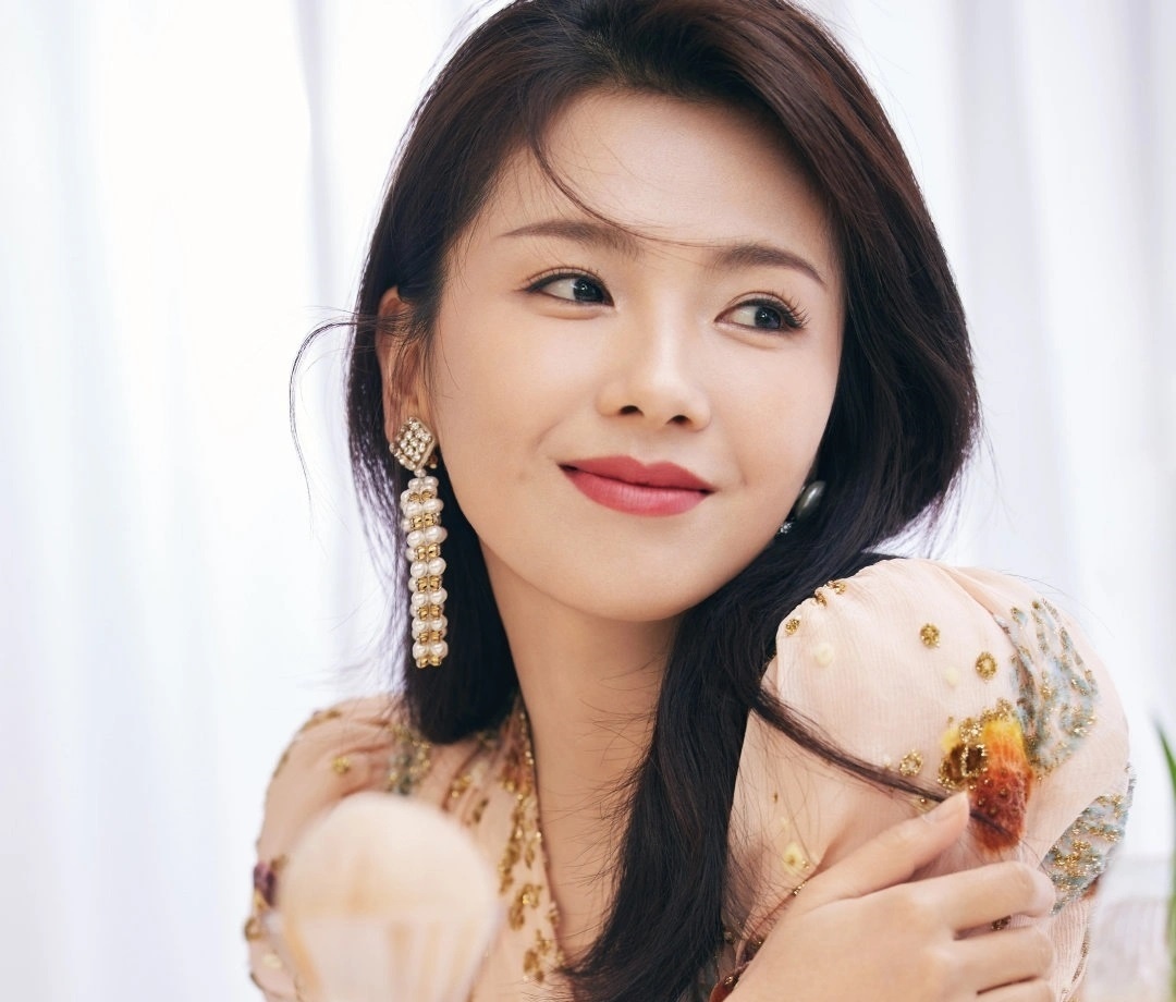 Hướng Tả phản bội Quách Bích Đình ảnh 13 Huong Ta phan boi Quach Bich Dinh anh 13