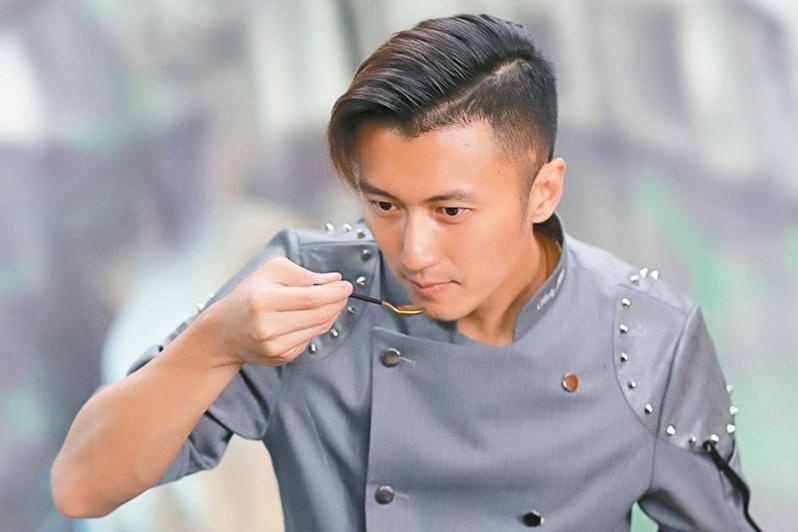 Ta Dinh Phong dam me mon pho Viet hinh anh