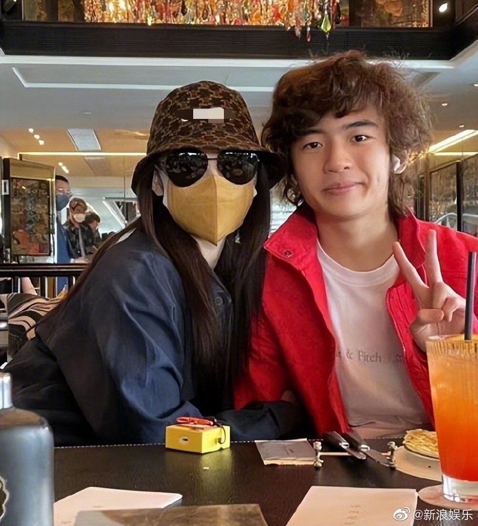 con trai Truong Ba Chi anh 2