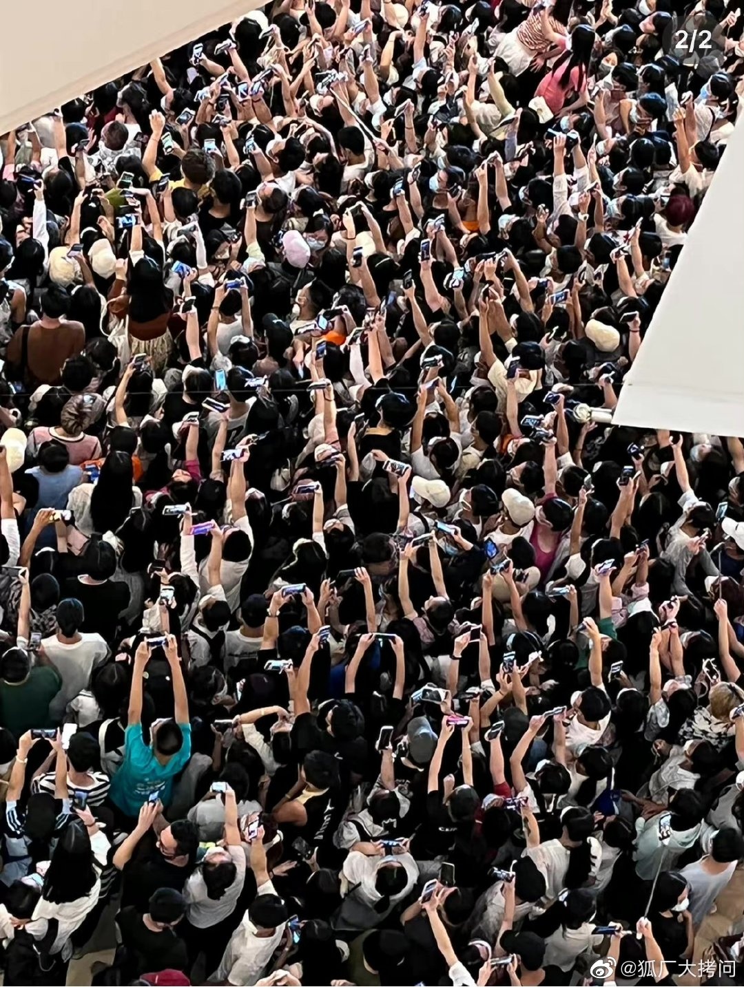 Lý Dịch Phong được hàng trăm nghìn khán giả chờ đón ảnh 5 Ly Dich Phong duoc hang tram nghin khan gia cho don anh 5
