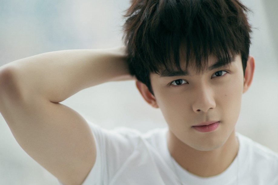 Ngo Loi khong con la 'em trai quoc dan' hinh anh