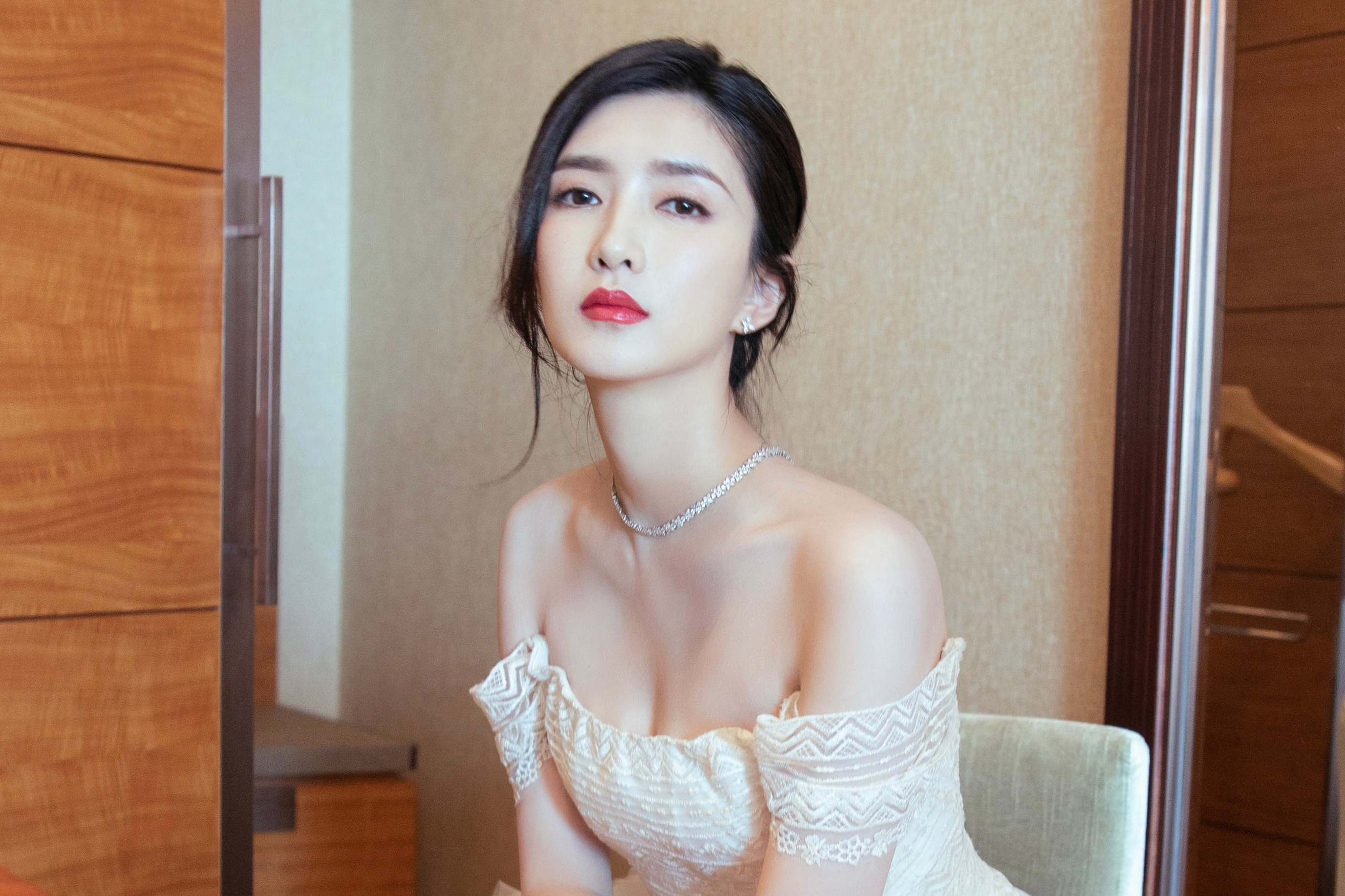 Giang So Anh - nguoi dep vuong tranh cai hinh anh