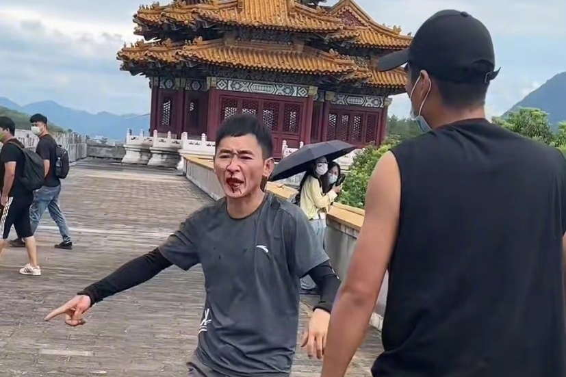 Tro ly doan phim Trung Quoc danh paparazzi hinh anh