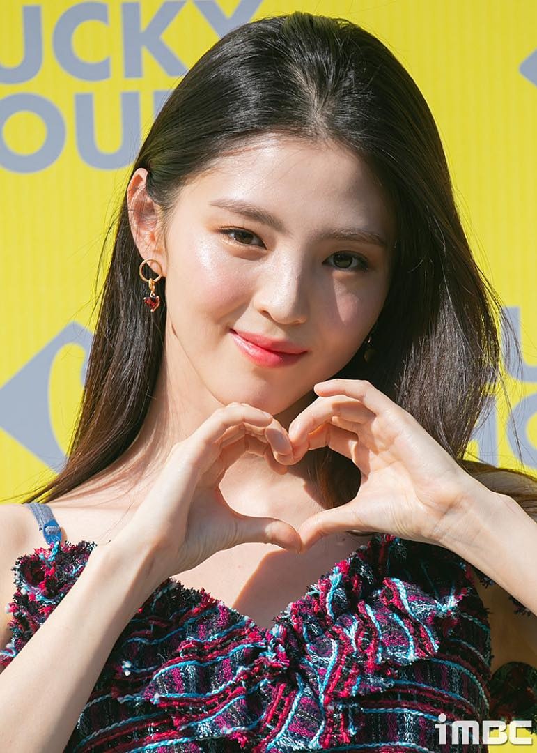 Han So Hee chan thuong anh 2