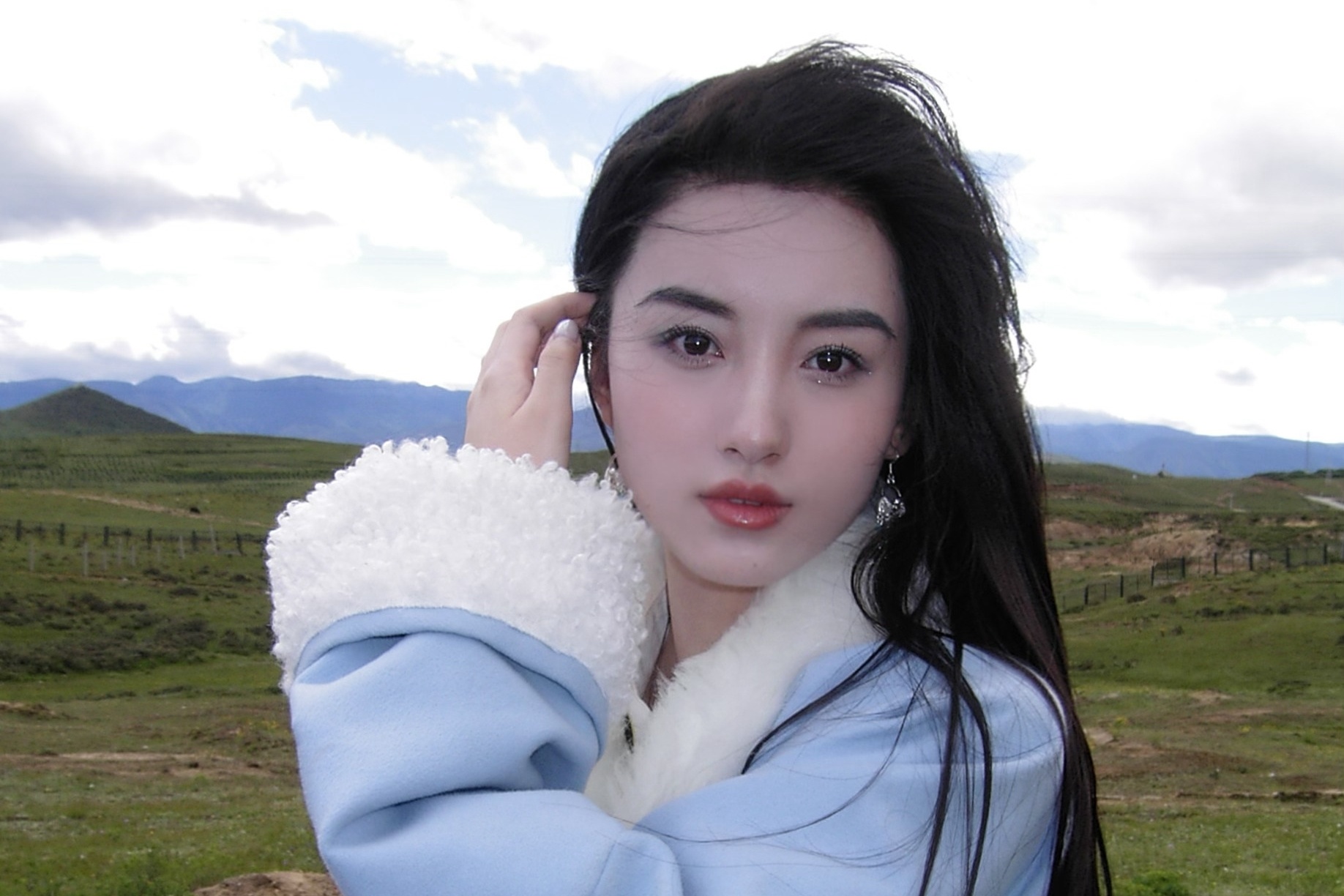 Hinh anh nguoi dep 10X vao vai Tieu Long Nu trong 'Than dieu dai hiep' hinh anh