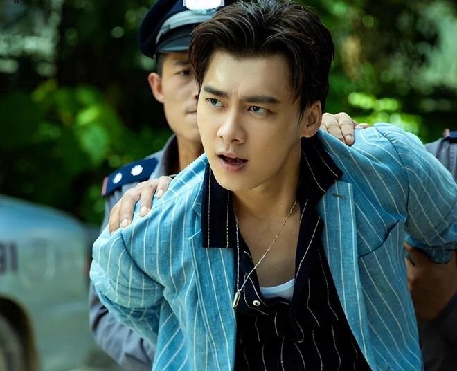 Ly Dich Phong duoc tra tu do sau khi bi bat vi mua dam hinh anh