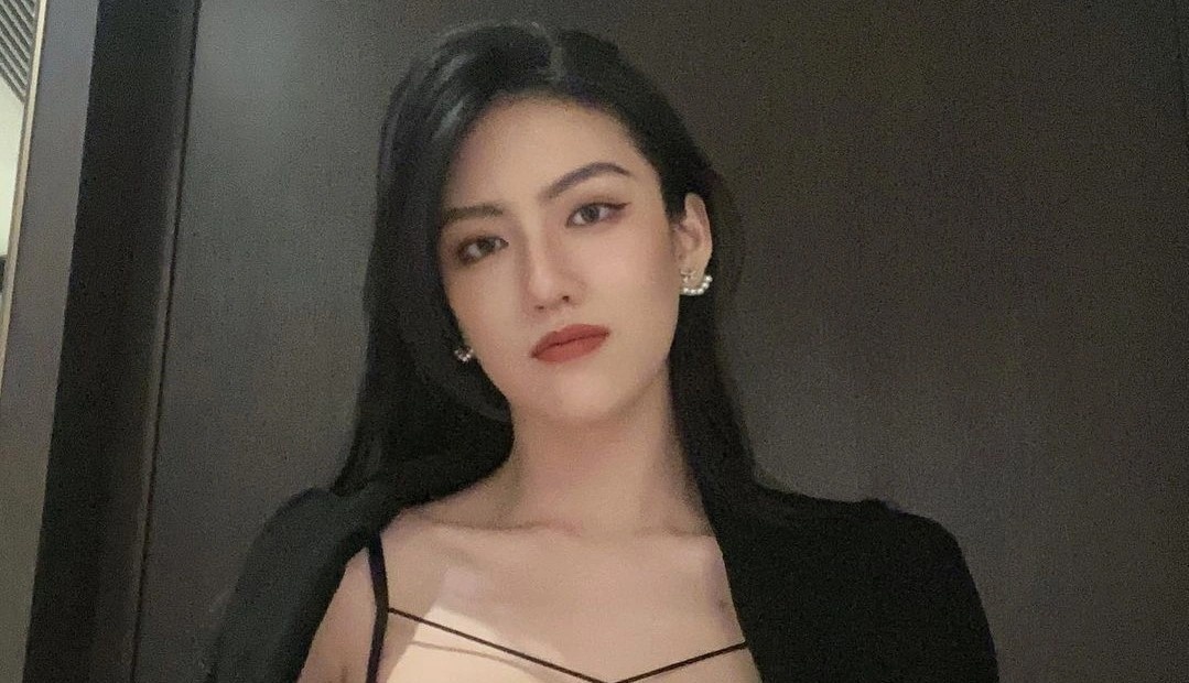 Ong trum Tang Chi Vy bi chi trich vi hon moi nguoi mau Malaysia hinh anh