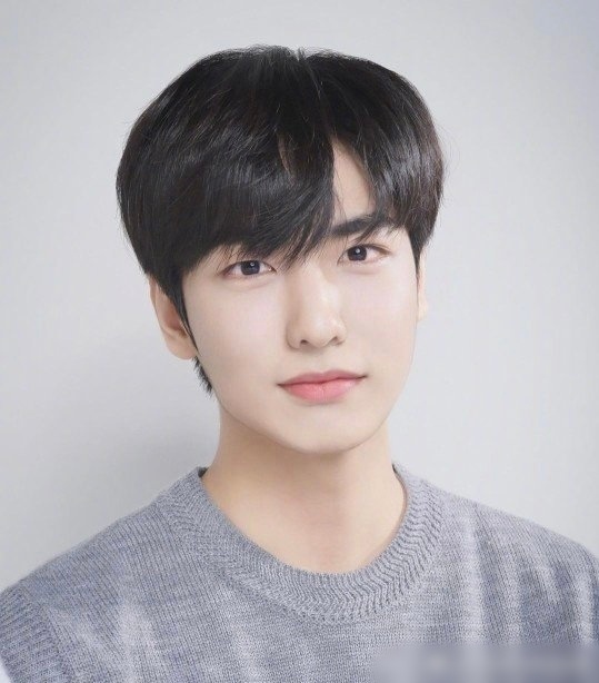 Lee Ji Han ảnh 2 Lee Ji Han anh 2