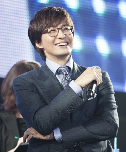 Bae Yong Joon anh 22