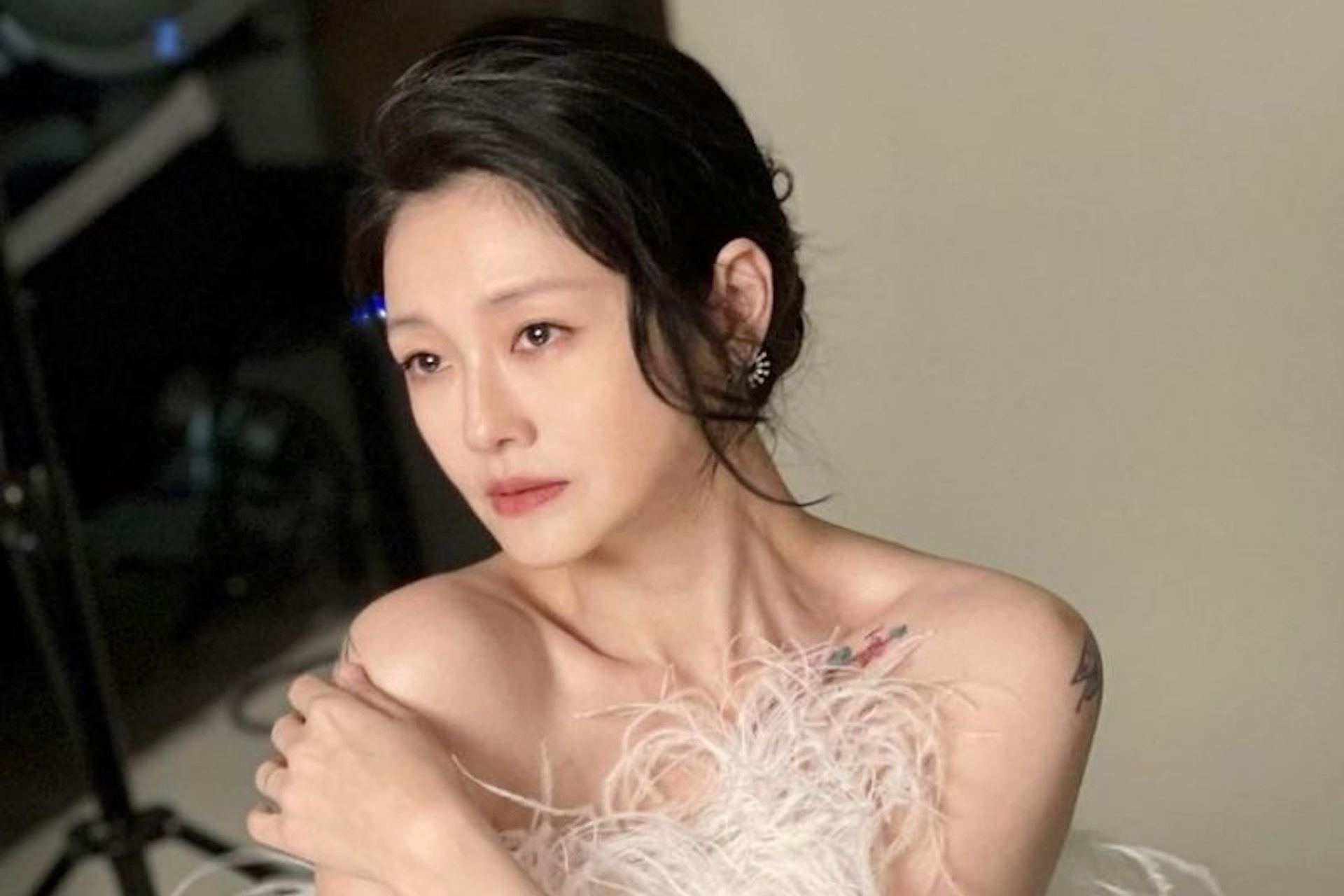 Nghi van Tu Hy Vien ngoai tinh hinh anh