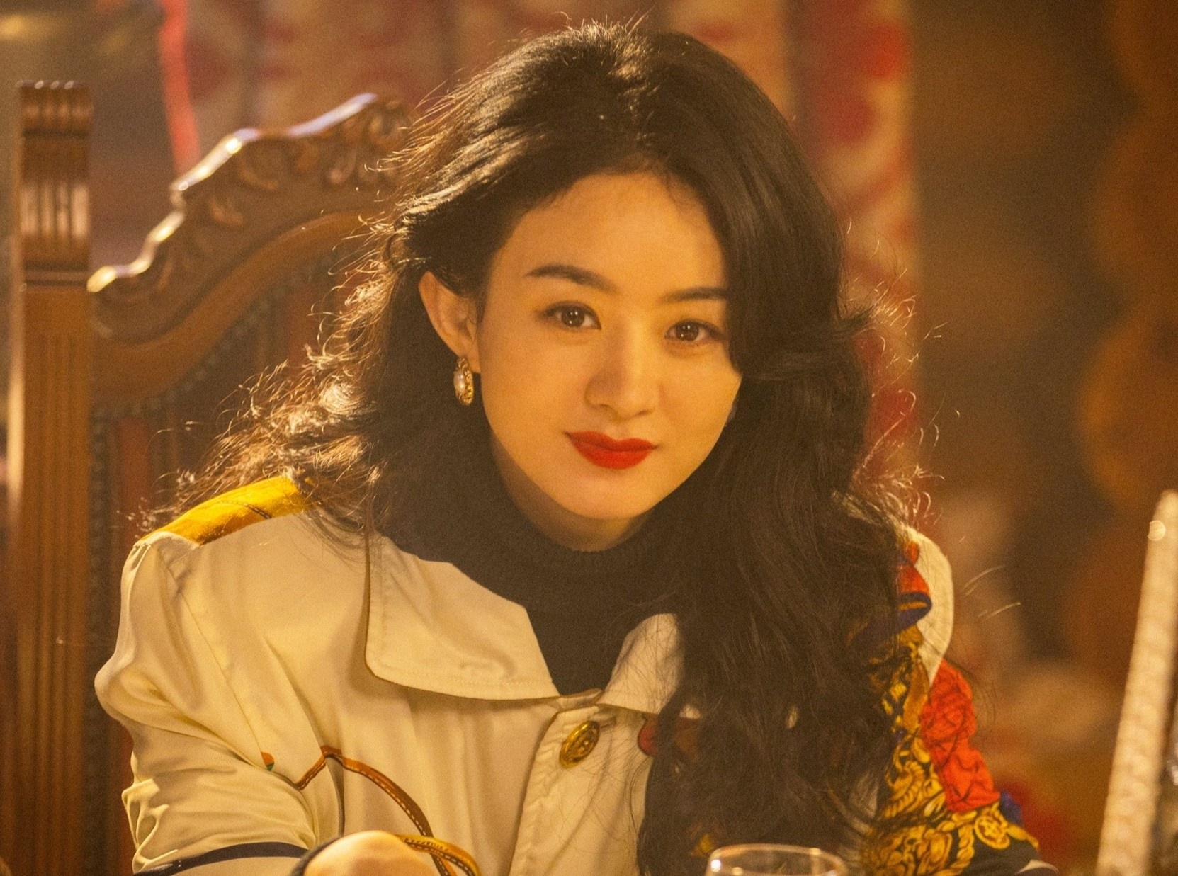 Trieu Le Dinh quyen ru voi phong cach thap nien 90 hinh anh