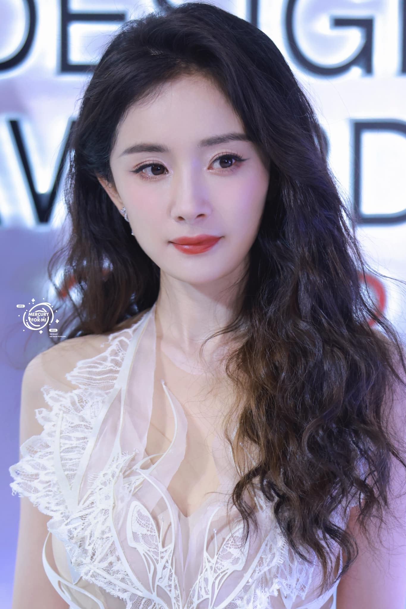 Duong Mich quyt tien anh 1