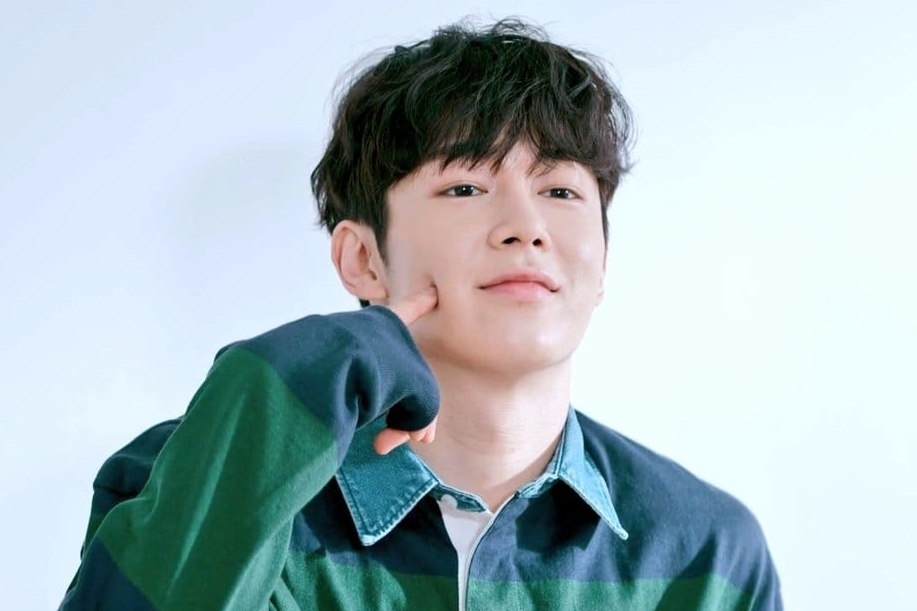 Nam ca si Han Quoc cuu song nguoi bi ngung tim hinh anh