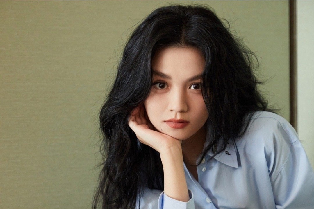 Nu dien vien bi ‘phong sat’ vi phat ngon gay tranh cai hinh anh