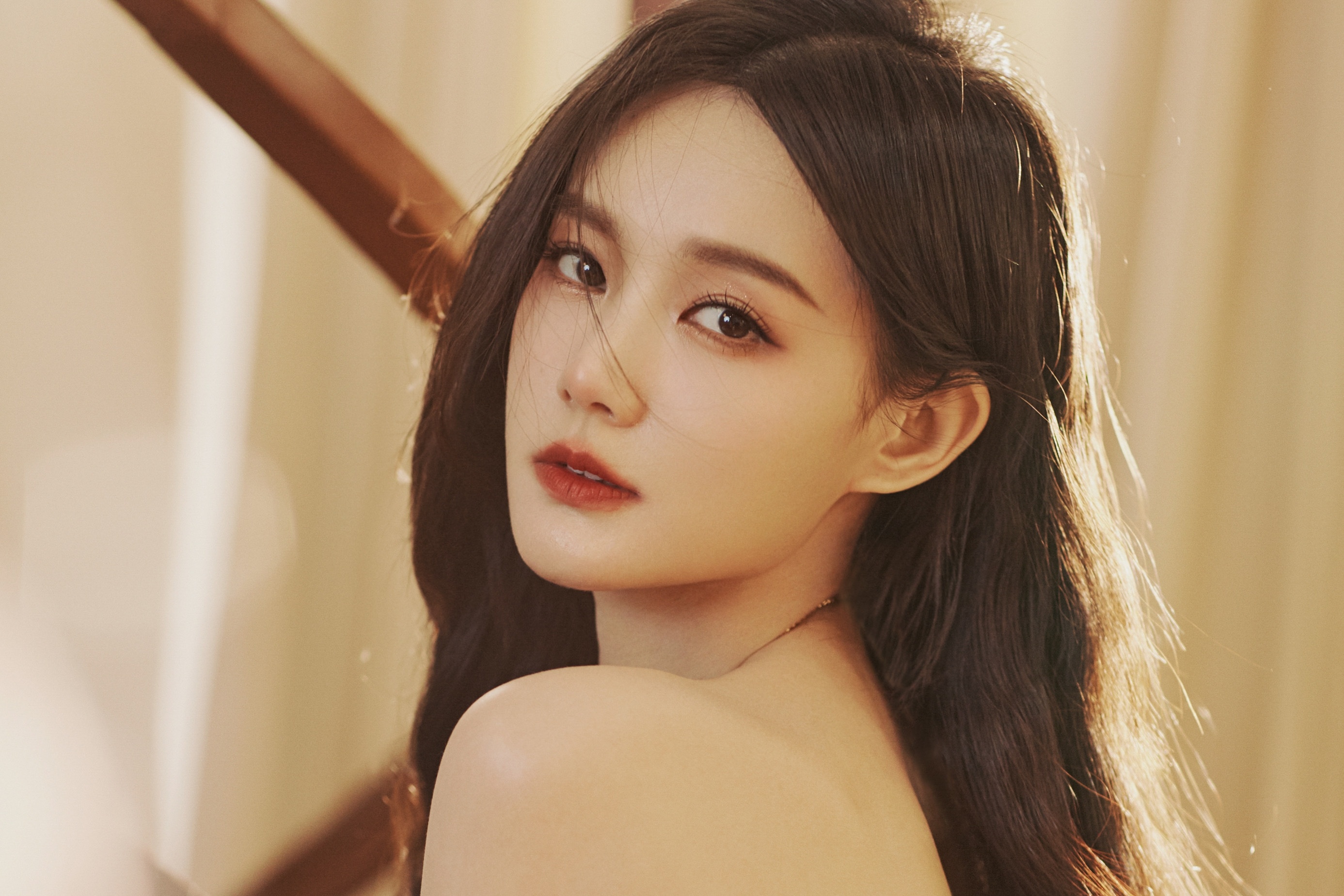 Ly Nhat Dong khoi sac nho bom tan truyen hinh hinh anh