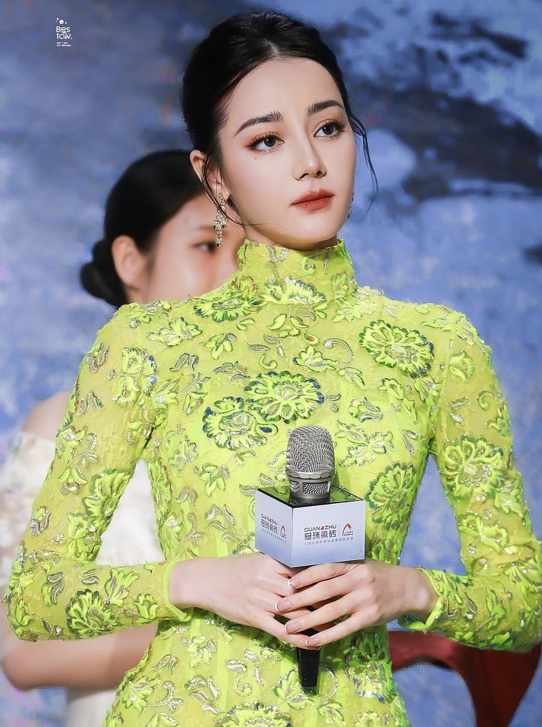 Địch Lệ Nhiệt Ba ảnh 1 Dich Le Nhiet Ba anh 1