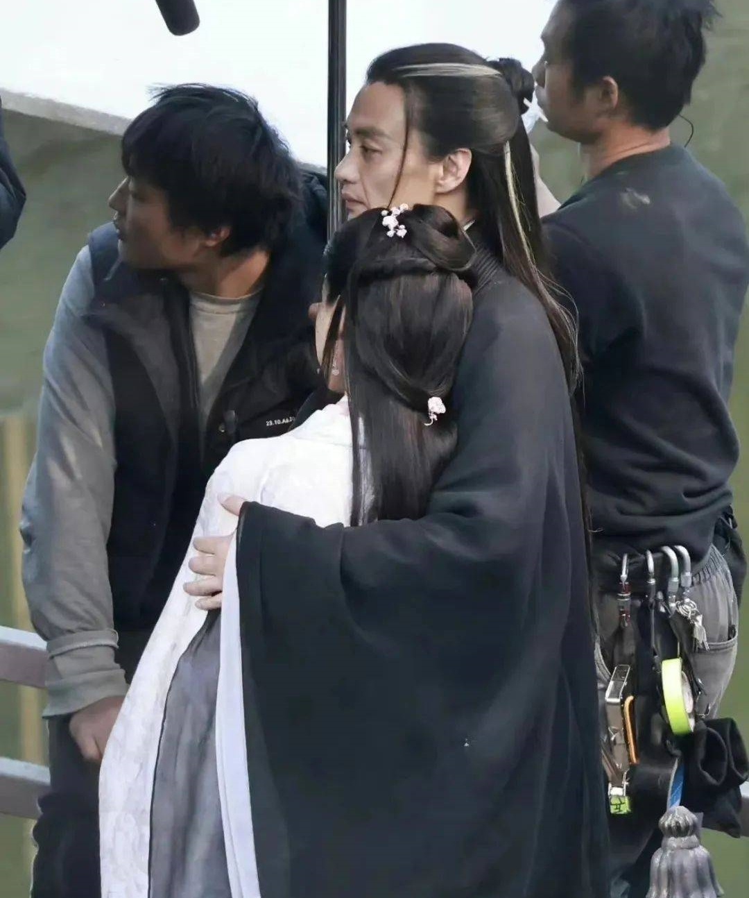 Anh hung xa dieu anh 4