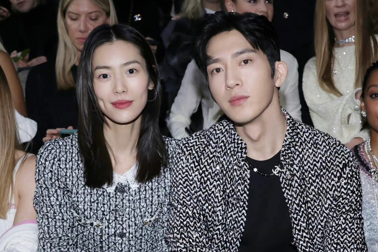 Sieu mau Luu Van va Tinh Bach Nhien cong khai tinh cam hinh anh