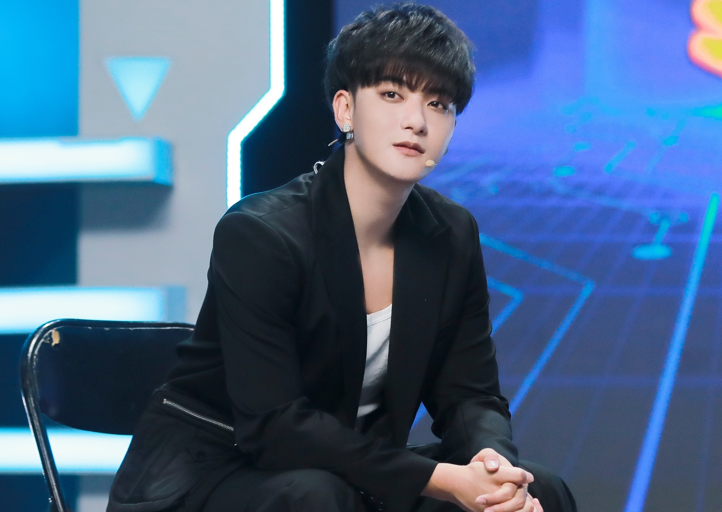 Hoang Tu Thao bi nghi PR ban hinh anh