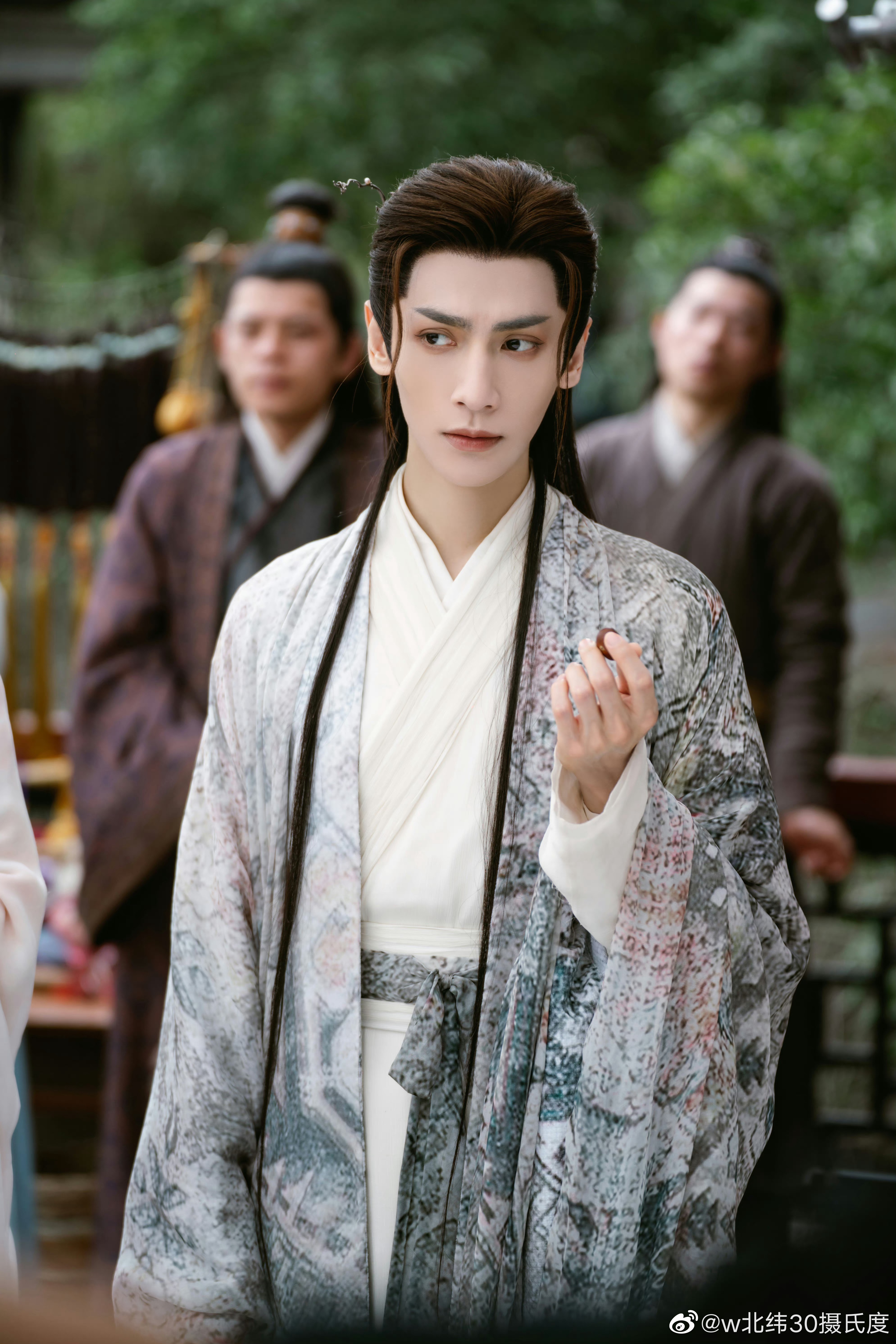 Truong nguyet tan minh anh 8