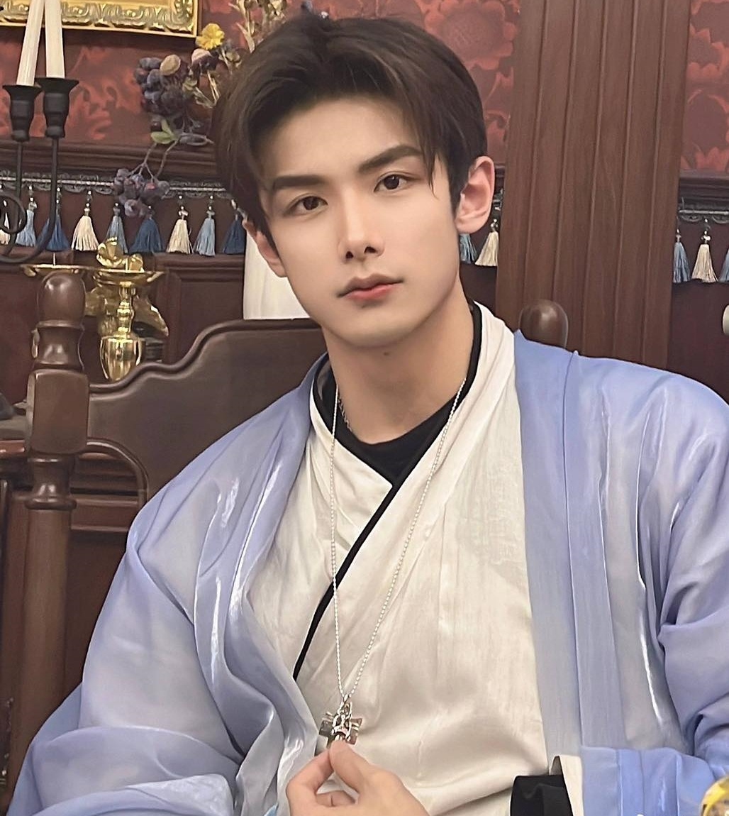 Trieu Dich Kham anh 16