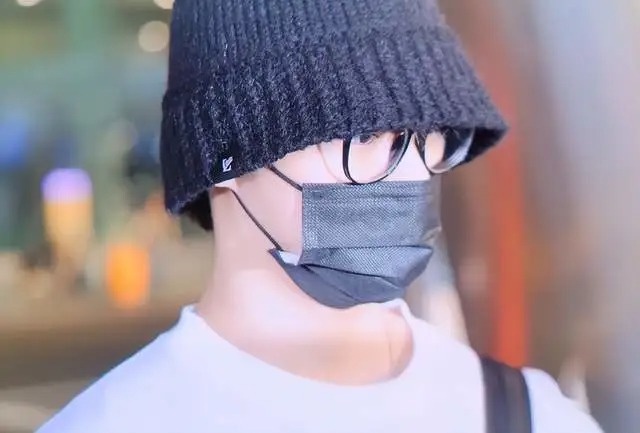 Moonbin qua doi anh 11