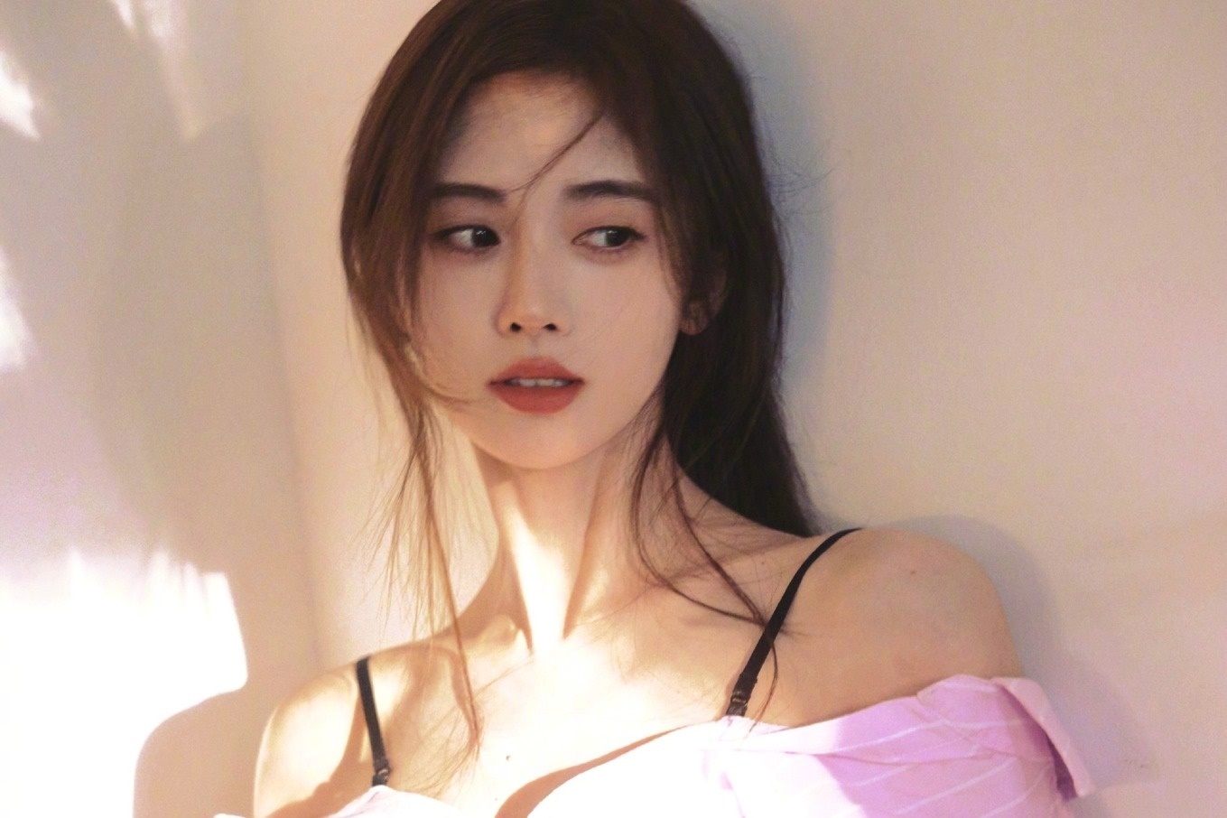 Dien xuat te cua Cuc Tinh Y khien khan gia bo xem phim hinh anh