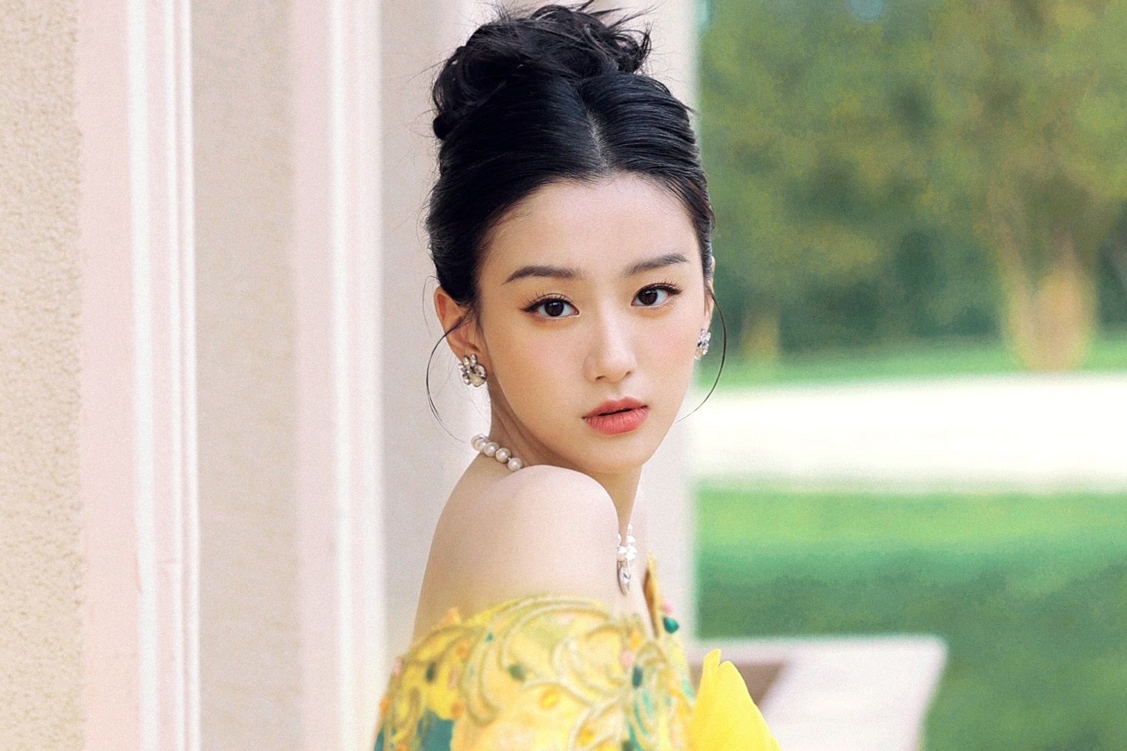 Bon tieu hoa dan 10X dep nhat Trung Quoc hinh anh