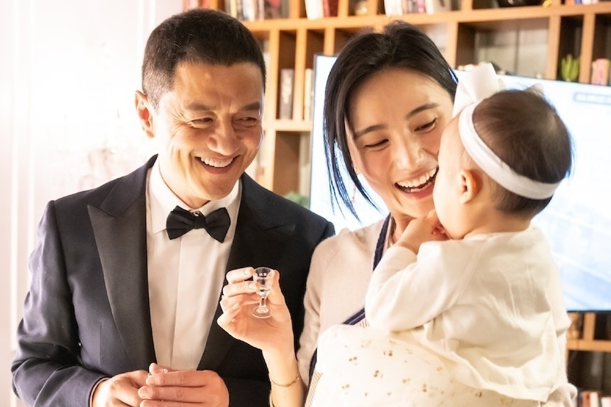 Con gai Ly A Bang mac benh tan mau bam sinh hinh anh