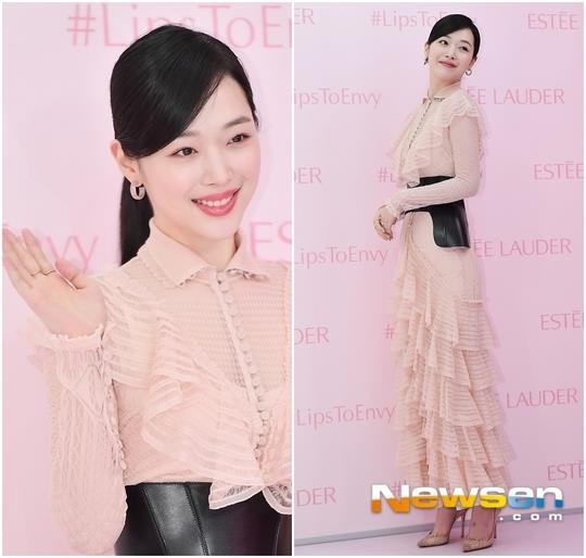 Phong do thoi trang cua nguoi dep noi loan xu Han anh 2