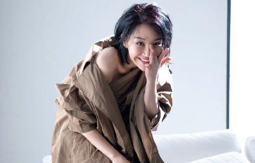 'Thanh co' Hua Tinh khoe ve tre dep o tuoi 50 hinh anh