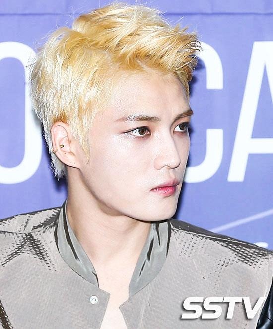 Sao nam Han to son,  trat phan trang mat anh 6