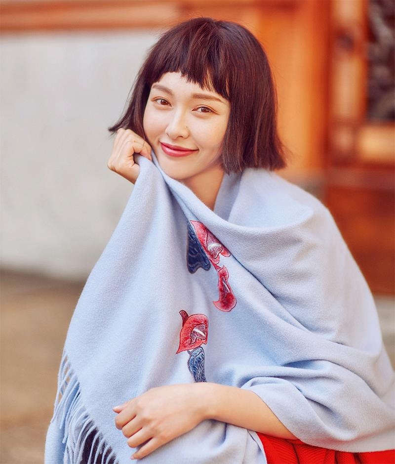 Sao Hoa ngu xau dep khi de toc mai ngo anh 6