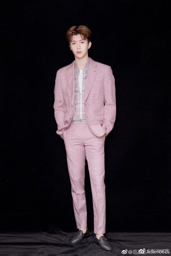 Em trai Pham Bang Bang chuong hang hieu sanh dieu anh 1