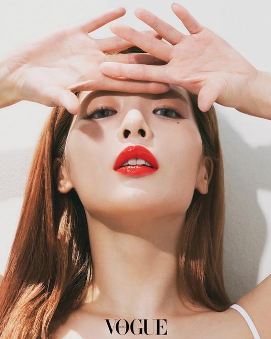 Kieu nu goi cam Kpop HyunA dien bodysuit khoet nguc sau anh 4