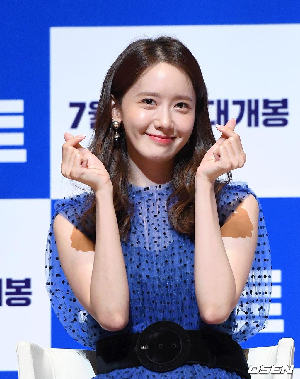 yoona quang ba phim exit anh 6