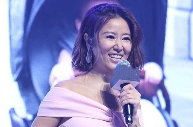 Anh chua chinh sua cua Lam Tam Nhu gay tranh cai hinh anh