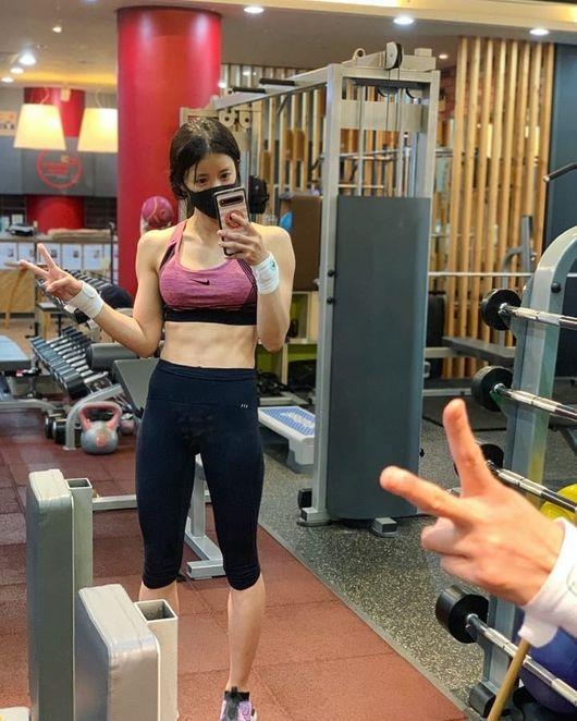 Sao nu ‘Vuon sao bang’ khoe co bung 6 mui san chac o tuoi U40 anh 4