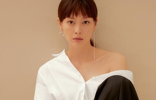 Vo Won Bin kho nhan ra trong anh moi hinh anh