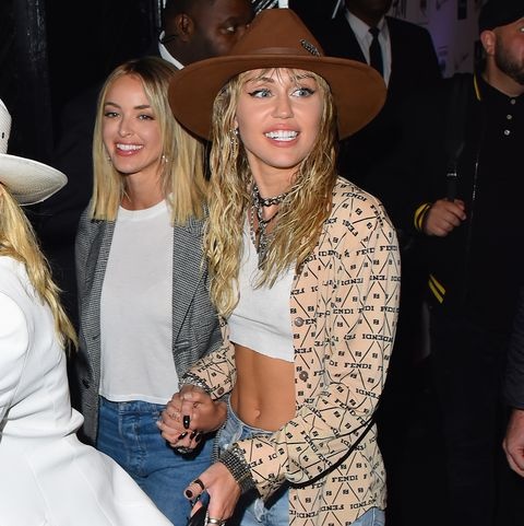 Miley Cyrus va ban gai quan quyt  khong roi anh 4