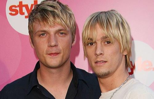 Nick Carter xin toa cam em trai Aaron den gan vo con hinh anh