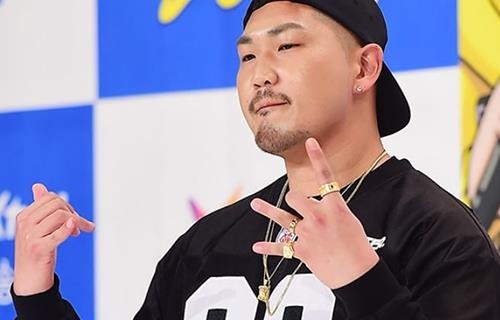 Rapper Han co tinh tang can de tron di nghia vu quan su hinh anh